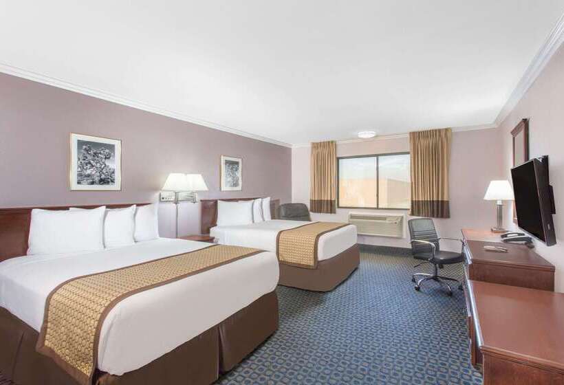 ホテル Days Inn By Wyndham Indio