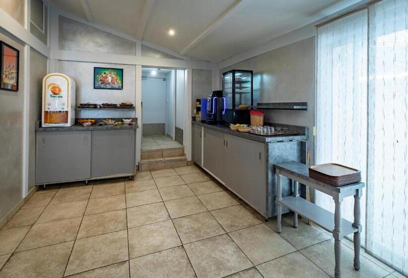 ホテル De La Gare