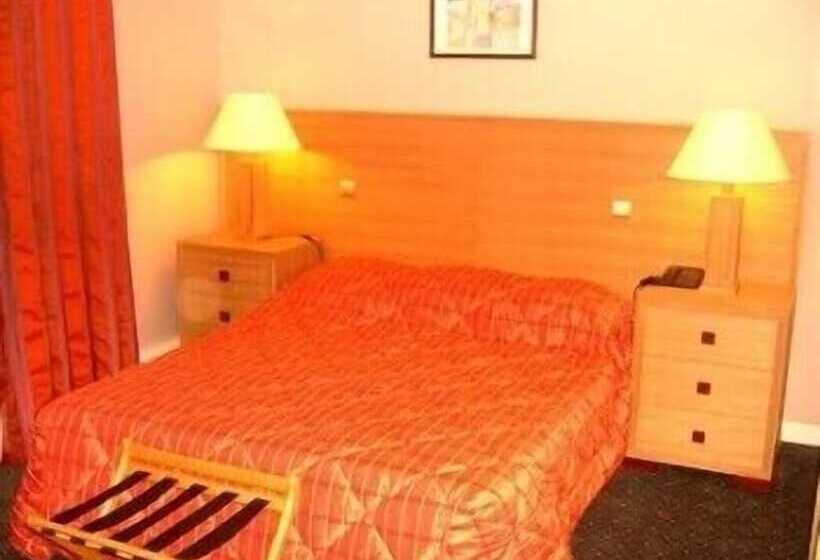 Отель De Normandie