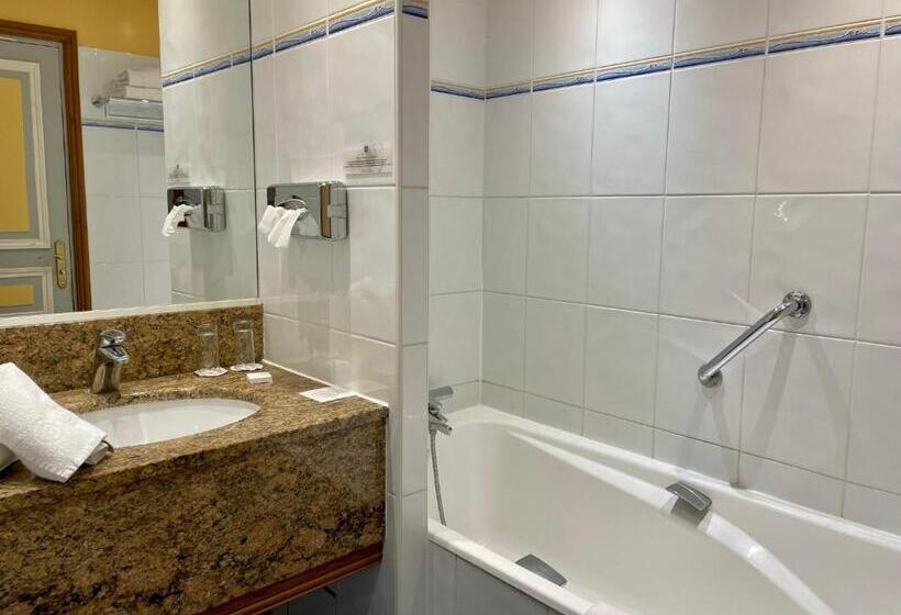 בית מלון כפרי Dormy House