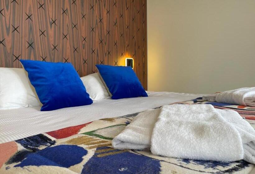 בית מלון כפרי Dormy House