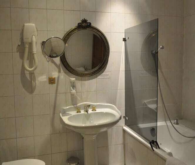 בית מלון כפרי Du Parc   Manoir Du Baron Blanc