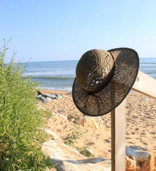 Отель Face Aux Flots