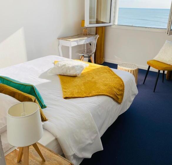 Отель Face Aux Flots