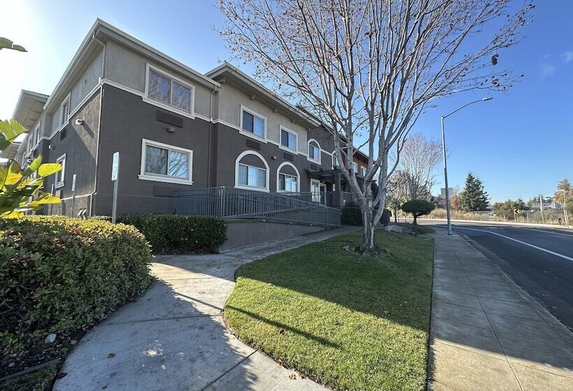 فندق Holiday Inn Express & Suites Mountain View, An Ihg