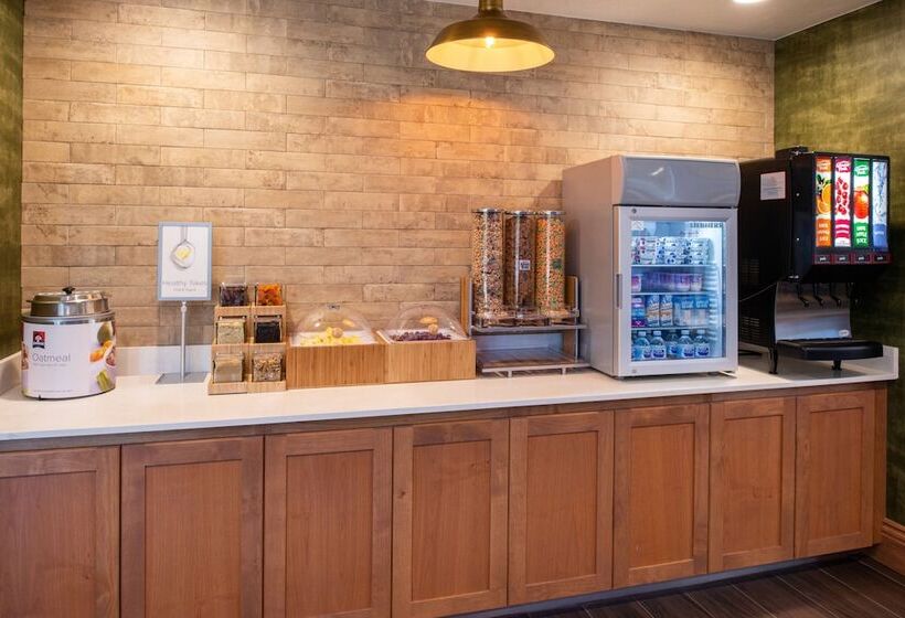 호텔 Fairfield Inn And Suites By Marriott Bakersfield Central