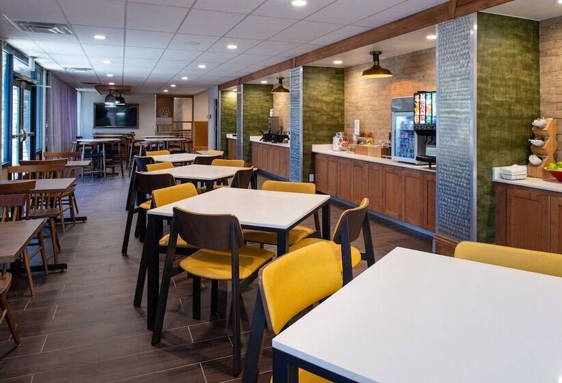 호텔 Fairfield Inn And Suites By Marriott Bakersfield Central