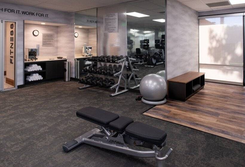 호텔 Fairfield Inn And Suites By Marriott Bakersfield Central