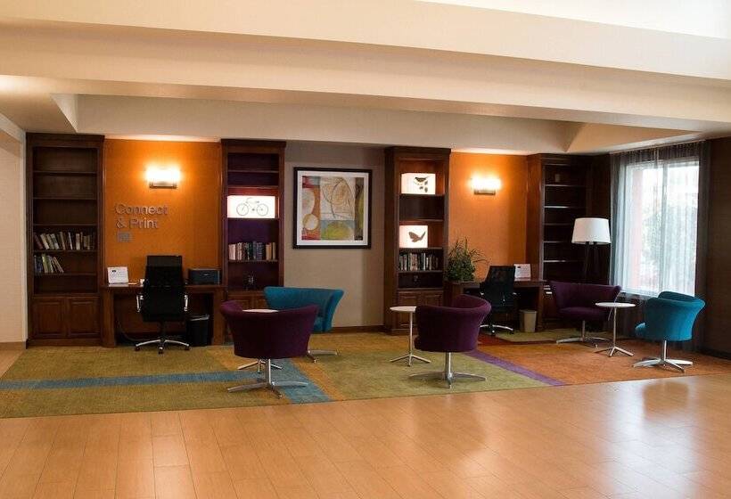 فندق Fairfield Inn & Suites Oakland Hayward