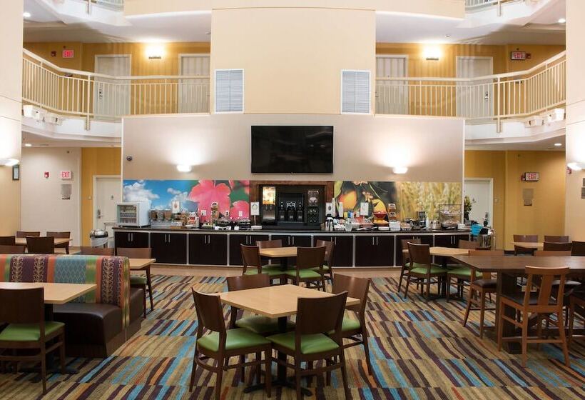 فندق Fairfield Inn & Suites Oakland Hayward
