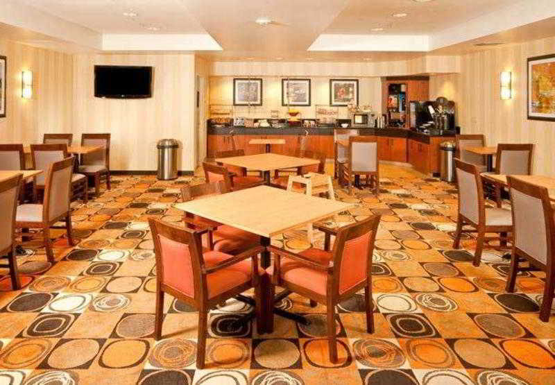 Отель Fairfield Inn & Suites By Marriott San Francisco Airport