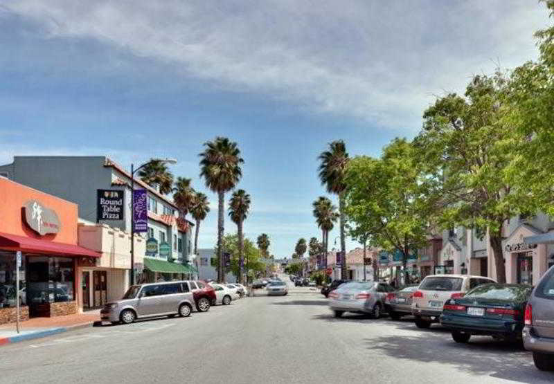 Отель Fairfield Inn & Suites By Marriott San Francisco Airport