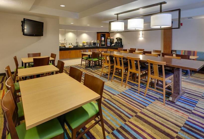 Отель Fairfield Inn & Suites By Marriott San Francisco Airport