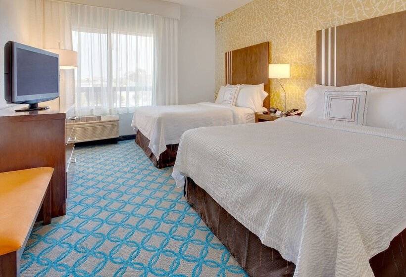 Отель Fairfield Inn & Suites By Marriott San Francisco Airport