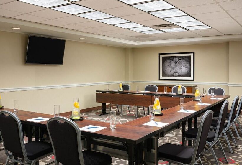 فندق Four Points Bentonville