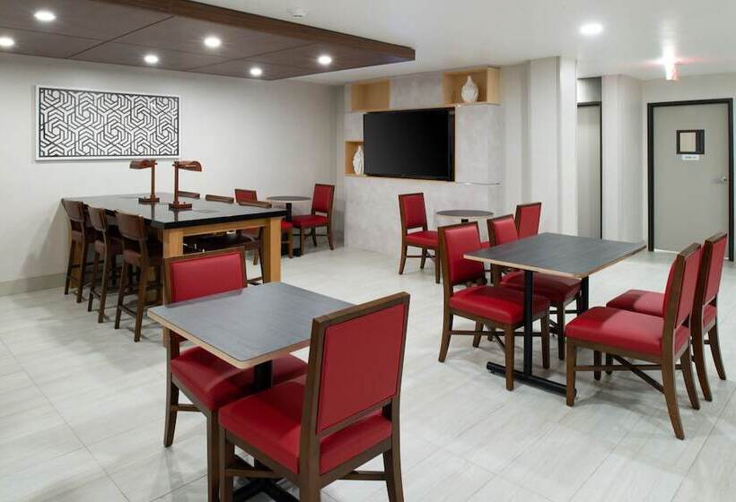 בית מלון כפרי Holiday Inn Express   Santa Rosa North, An Ihg