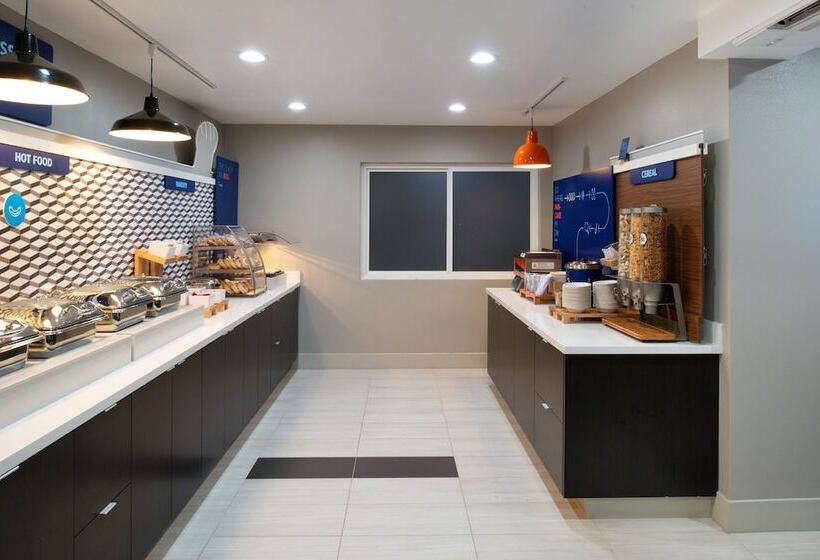 فندق Holiday Inn Express   Santa Rosa North, An Ihg