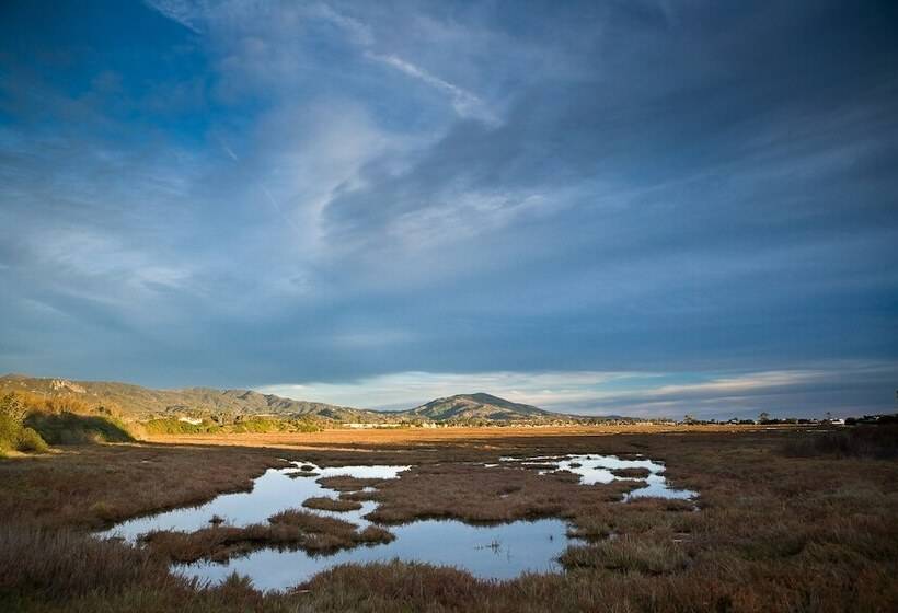 호텔 Holiday Inn Express & Suites Carpinteria, An Ihg