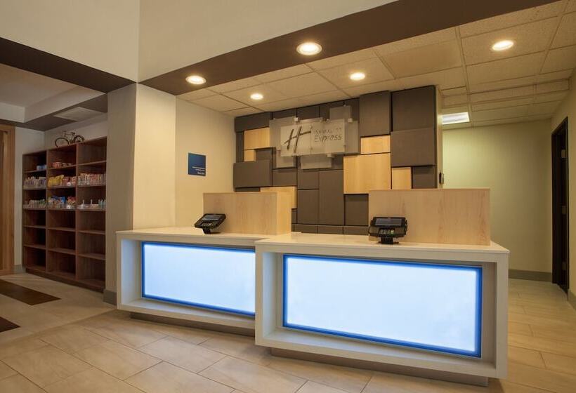 בית מלון כפרי Holiday Inn Express Davis University Area, An Ihg