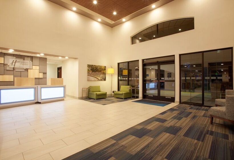 בית מלון כפרי Holiday Inn Express Davis University Area, An Ihg