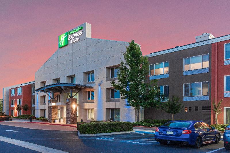 호텔 Holiday Inn Express Elk Grove West I 5, An Ihg