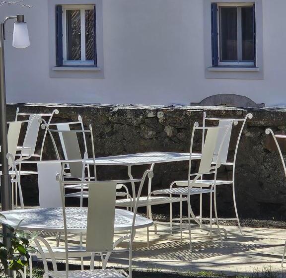 فندق Logis Hostellerie Du Grand Duc Hôtel Restaurant