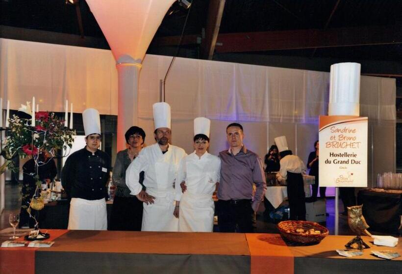 فندق Logis Hostellerie Du Grand Duc Hôtel Restaurant