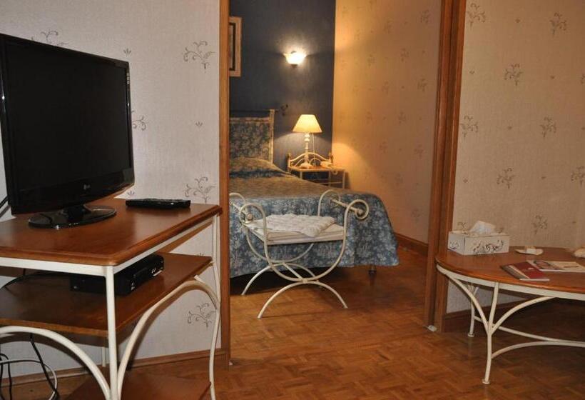 فندق Logis Hostellerie Du Grand Duc Hôtel Restaurant