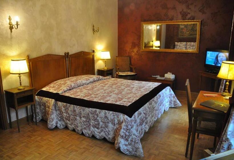 فندق Logis Hostellerie Du Grand Duc Hôtel Restaurant