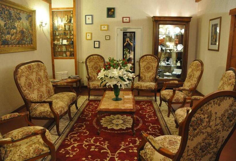 فندق Logis Hostellerie Du Grand Duc Hôtel Restaurant