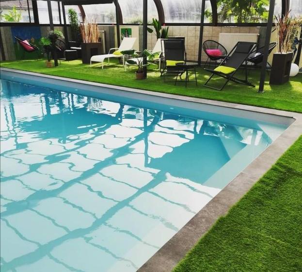 호텔 Logis Hôtel & Spa Le Saint Antoine