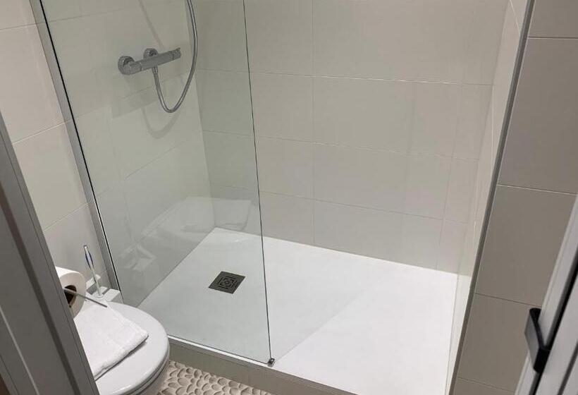 ホテル Hôtel Au Grand Duquesne