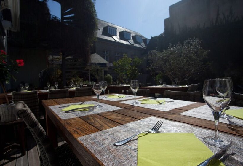 בית מלון כפרי Hôtel De France   Restaurant L Insolite