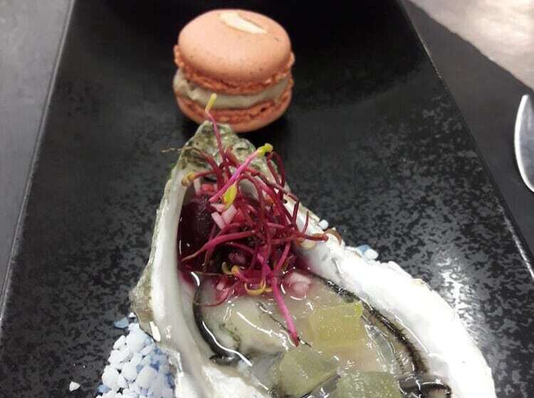 בית מלון כפרי Hôtel De France   Restaurant L Insolite