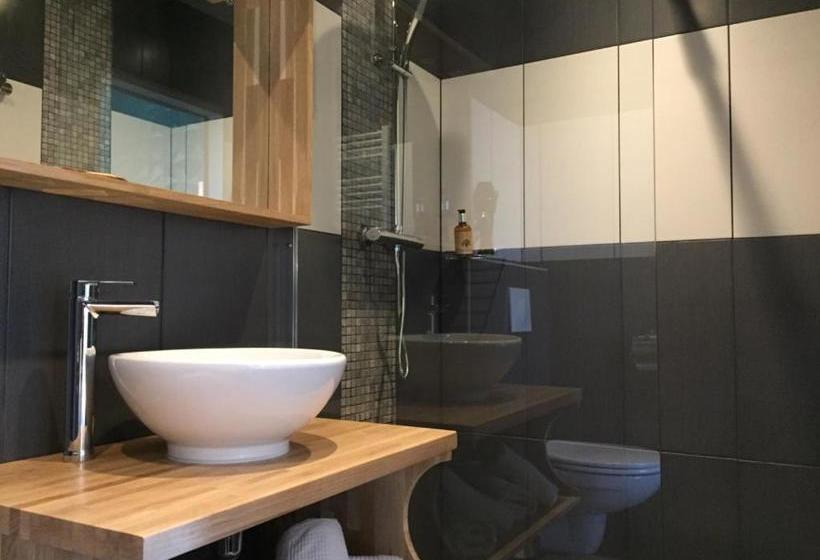 ホテル Hôtel De La Poste