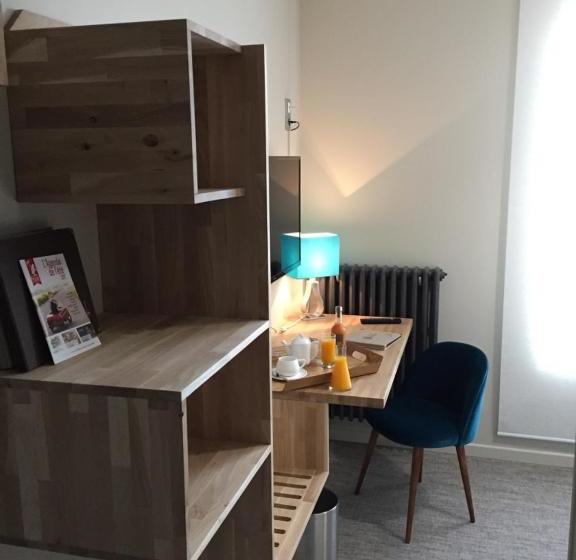 ホテル Hôtel De La Poste