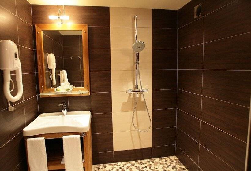 בית מלון כפרי Hôtel Et Spa Les Clarines