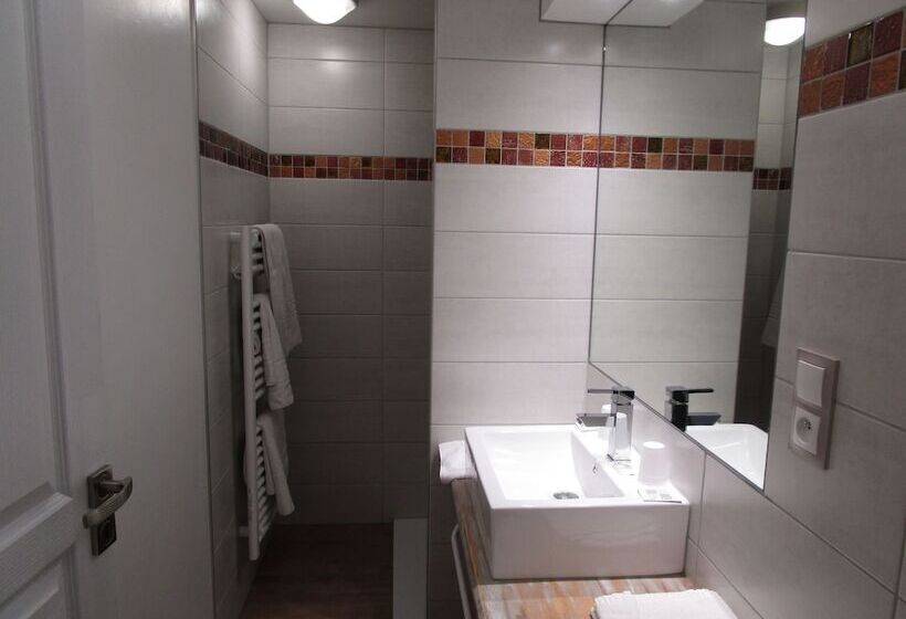 Отель Hôtel La Marmotte