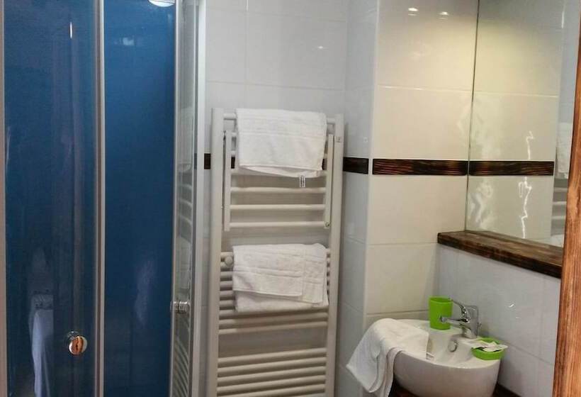 Отель Hôtel La Marmotte