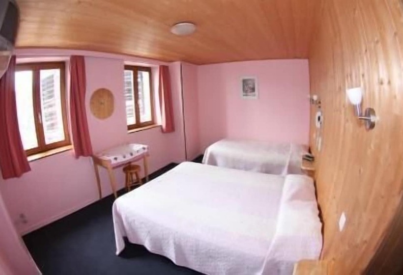 Отель Hôtel La Marmotte