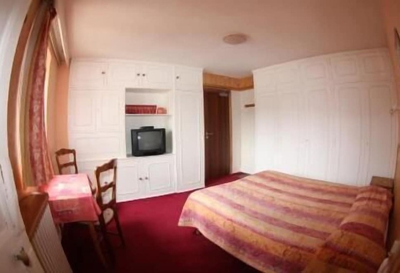 Отель Hôtel La Marmotte