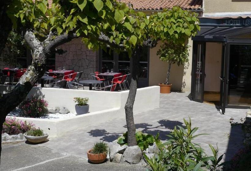 호텔 Hôtel Les Persèdes