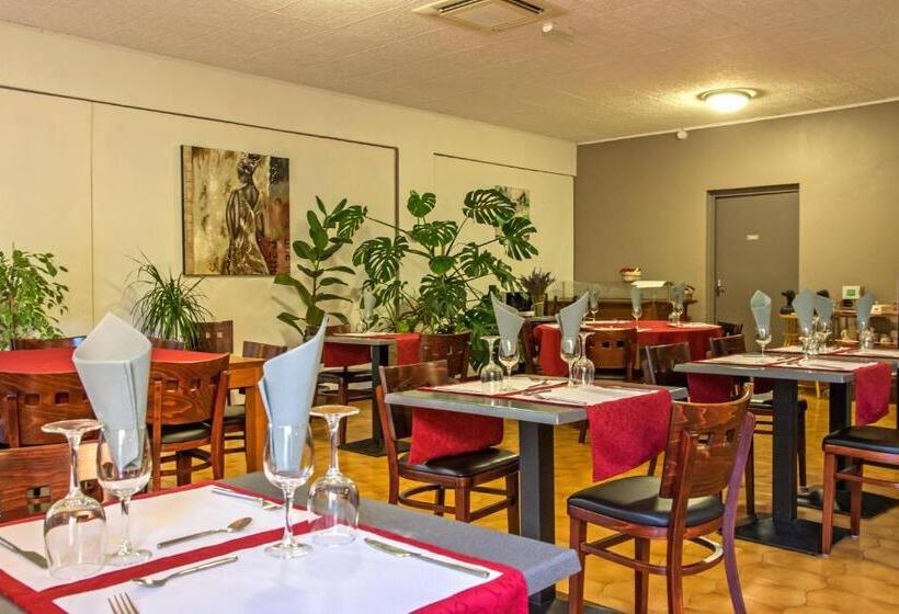 호텔 Hôtel Les Persèdes