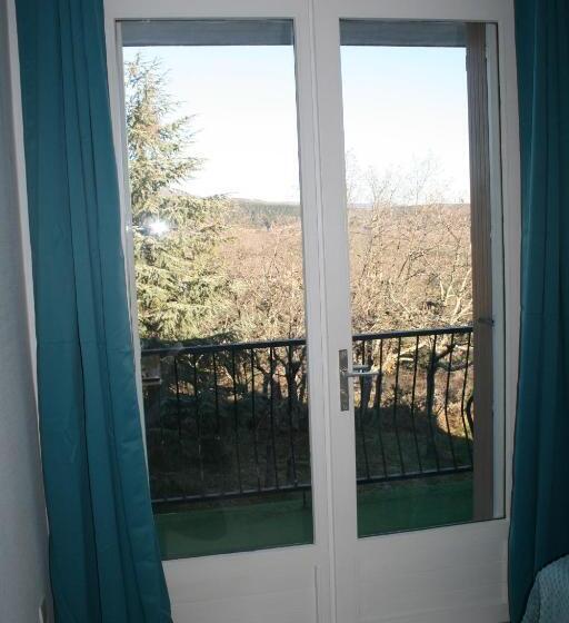 호텔 Hôtel Les Persèdes