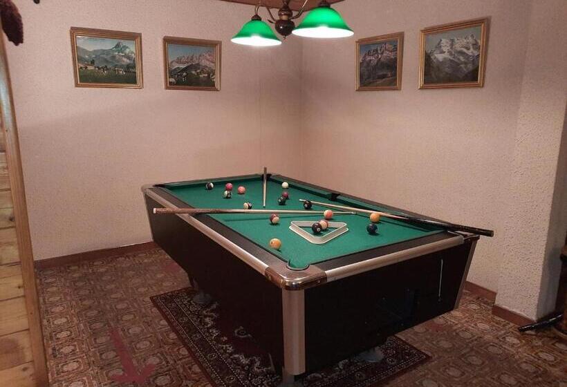 فندق Hôtel Les Triolets