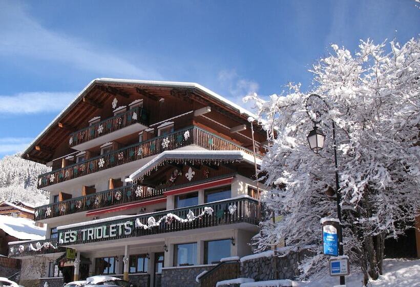 Отель Hôtel Les Triolets