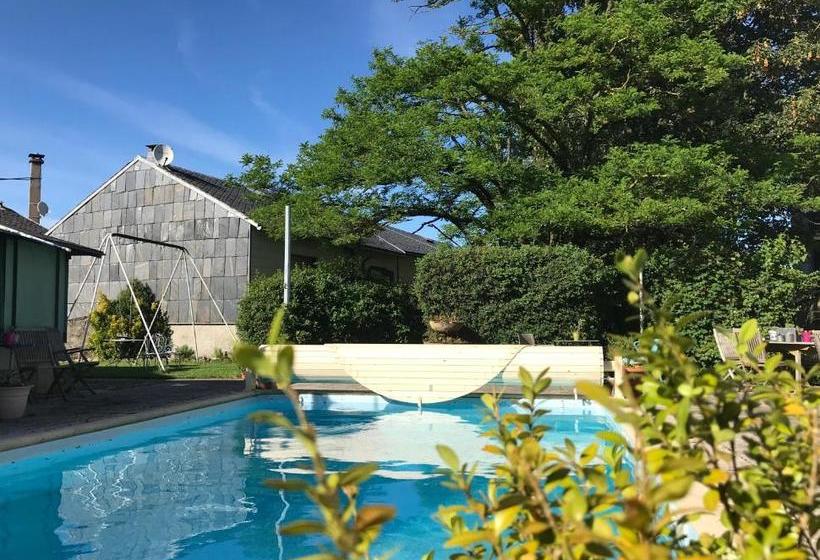 Отель A La Maison Hôtel Restaurant