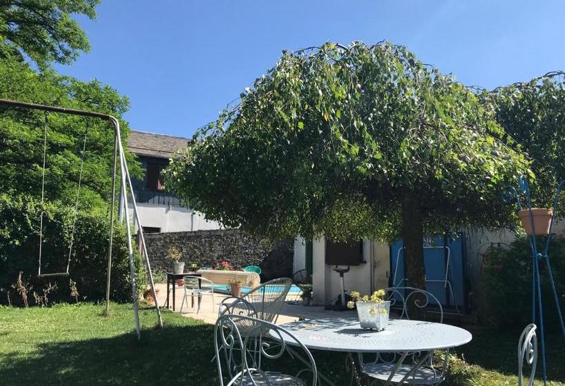 Отель A La Maison Hôtel Restaurant