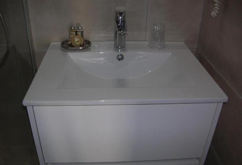 酒店 Hôtel Restaurant L Ecailler