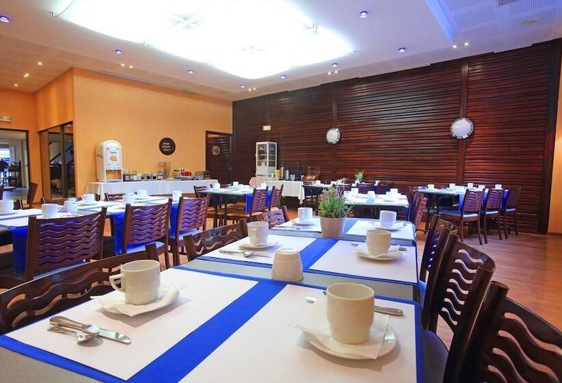 ホテル Hôtel Restaurant L Hirondelle